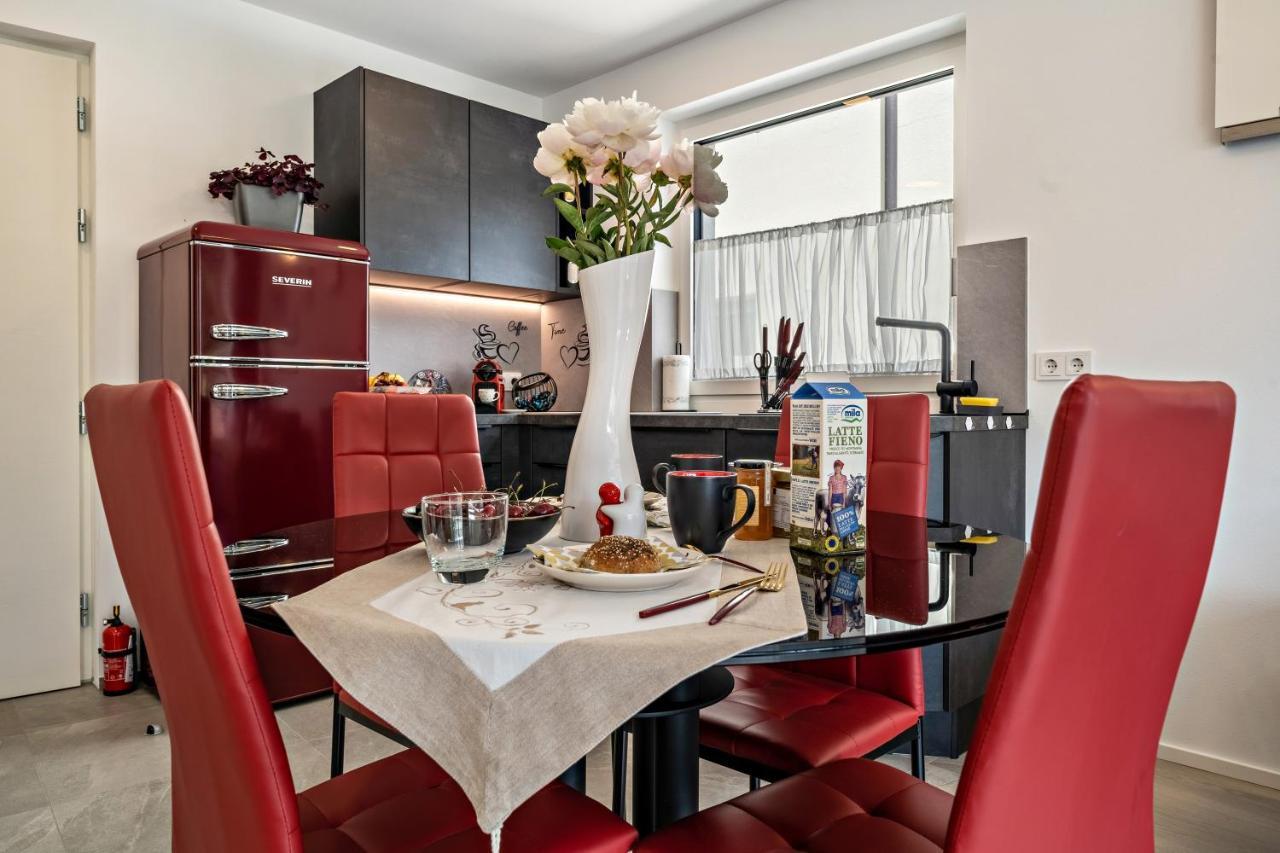 Apartment Il Cuore Rosso Naturns Exterior photo
