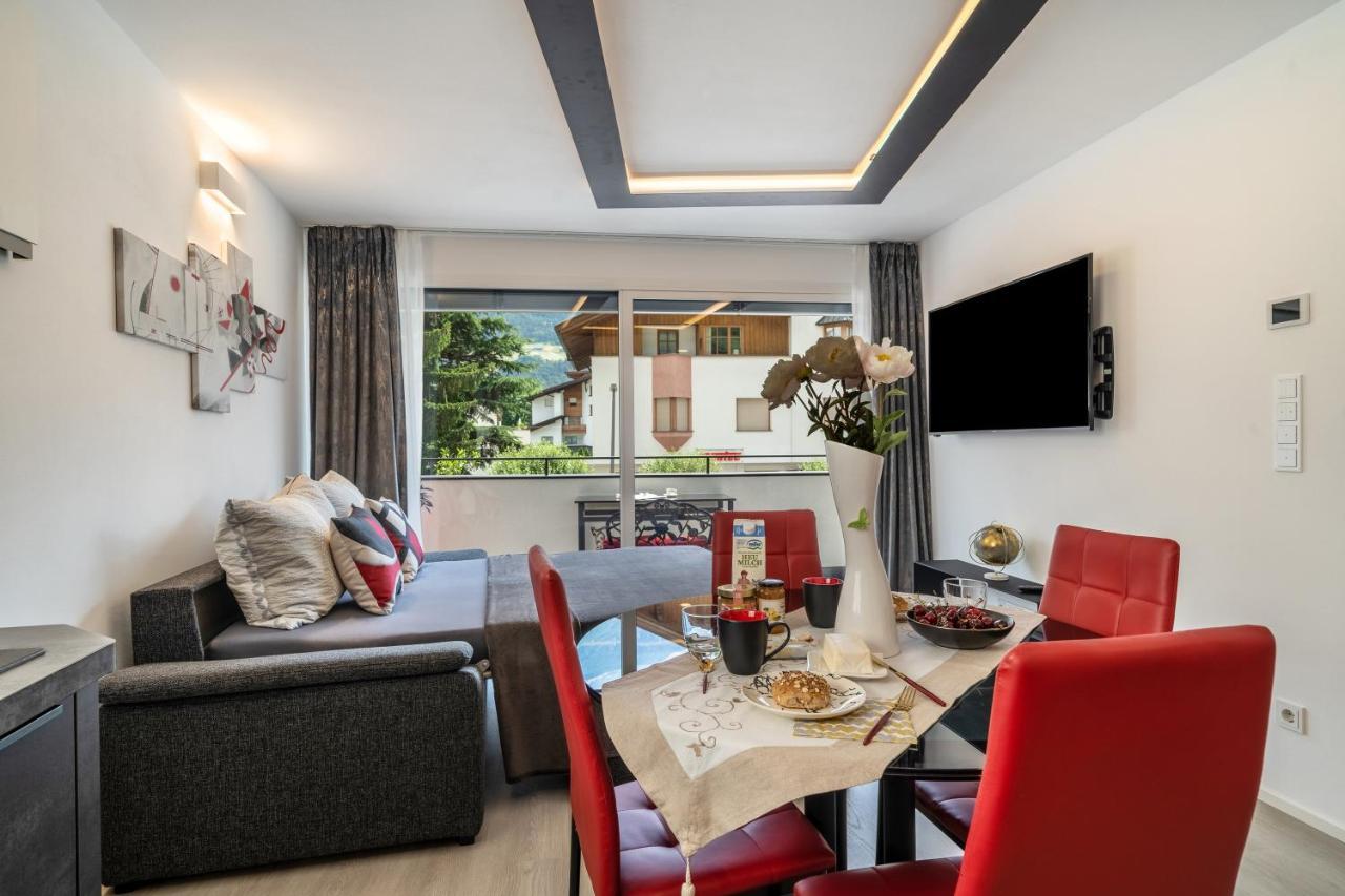 Apartment Il Cuore Rosso Naturns Exterior photo