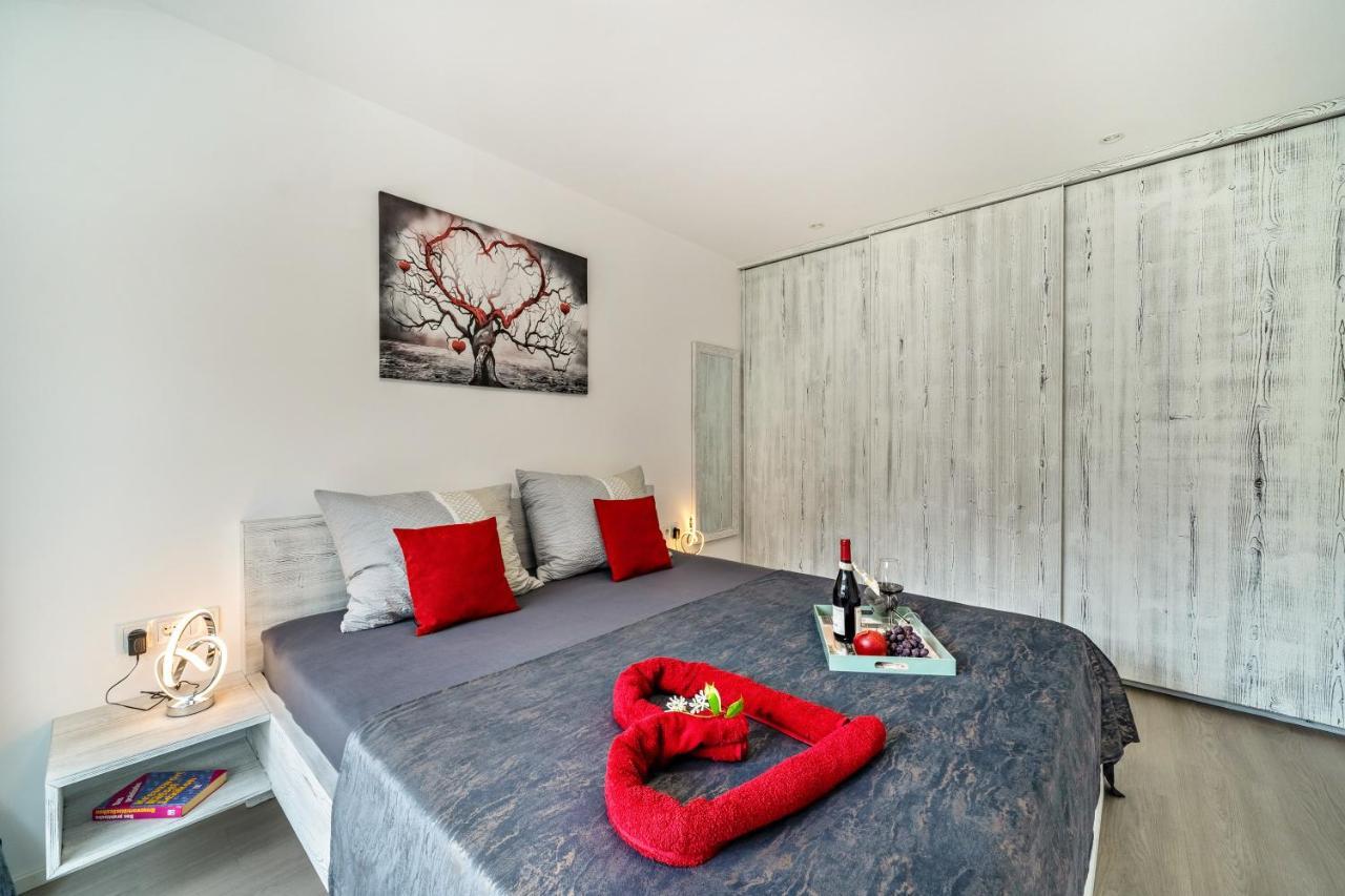 Apartment Il Cuore Rosso Naturns Exterior photo