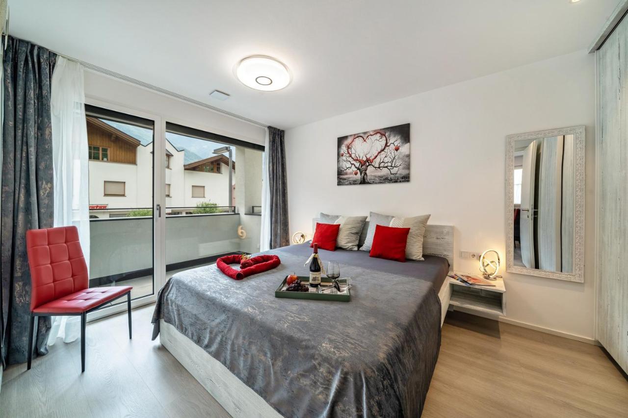 Apartment Il Cuore Rosso Naturns Exterior photo
